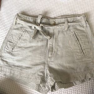 American eagle high waisted shorts